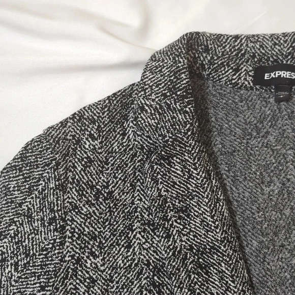 Express Two Pocket Herringbone Blazer, Color Black/Gray Size L - Picture 3 of 15